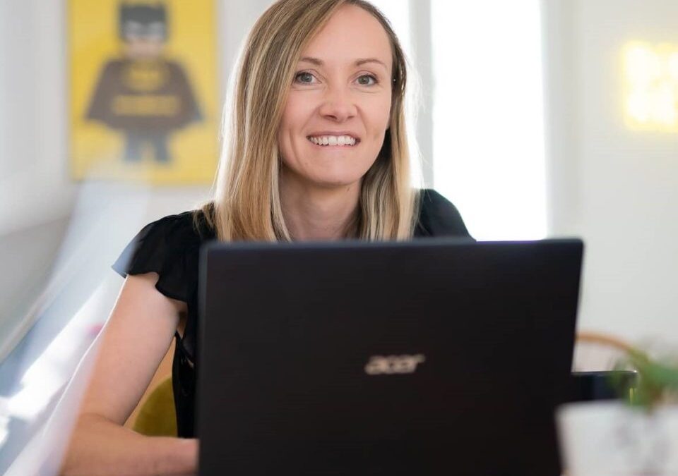 Portrait de Yolaine, architecte du contenu chez Digitalkeys